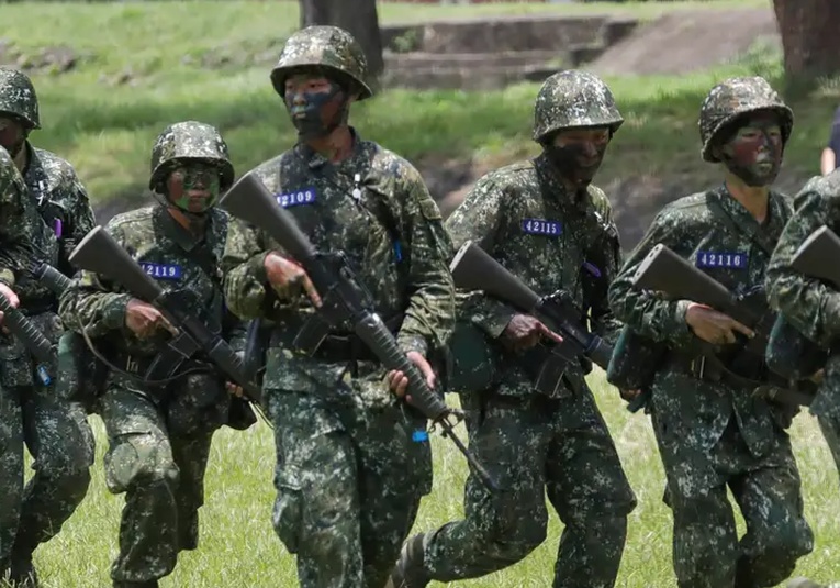 Taiwán inicia maniobras militares frente a amenaza de China taiw-n-inicia-maniobras-militares-frente-a-amenaza-de-china-105229-105234.jpg