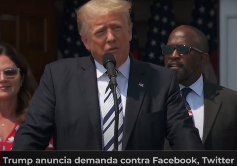 Trump anuncia demanda en contra de Facebook, Twitter y Google trump-anuncia-demanda-en-contra-de-facebook-twitter-y-google-192441-192655.jpg