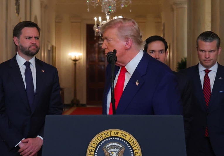 Trump sorprendió a sus propios altos cargos al anunciar el alto el fuego entre Israel e Irán trump-sorprendio-a-sus-propios-altos-cargos-al-anunciar-el-alto-el-fuego-entre-israel-e-ir-n-095307-095331.jpg